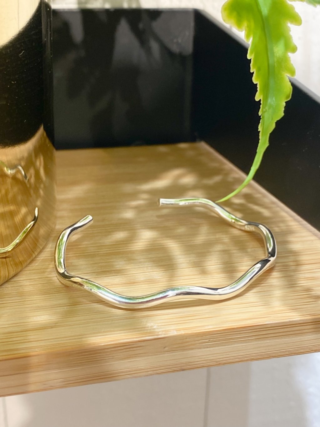 B1283 Wave Bracelet