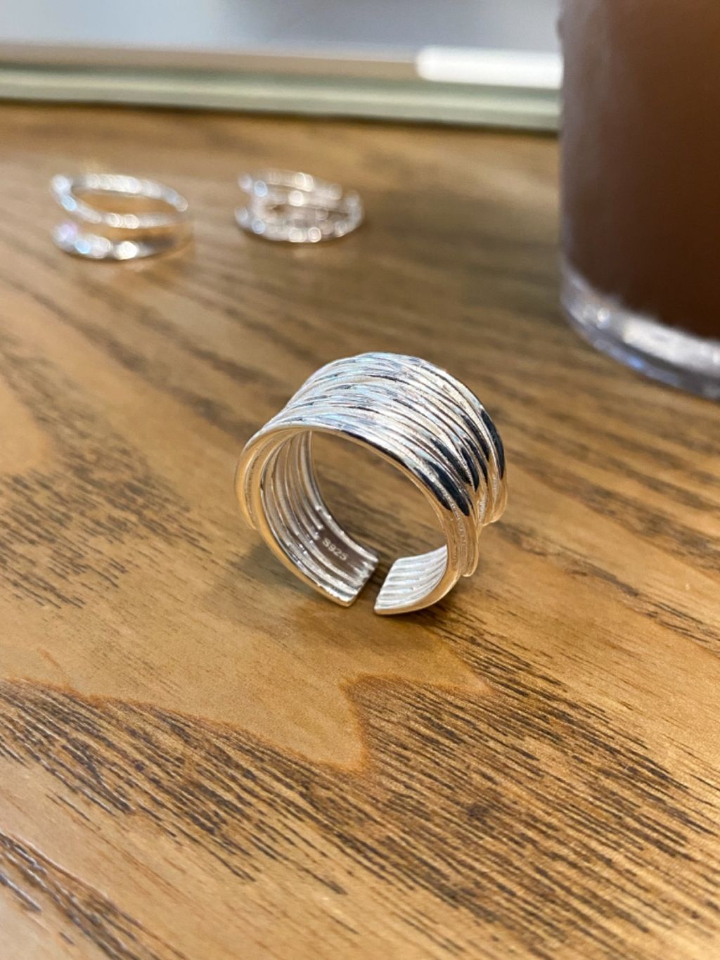 R1482 Stacked Line Thick Ring
