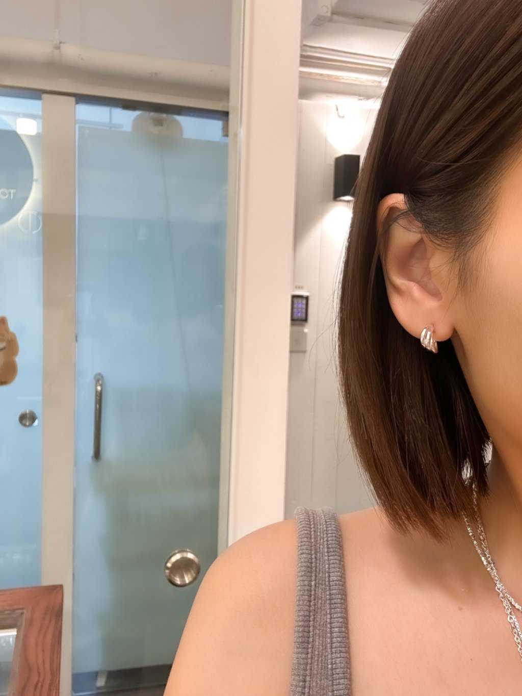 E1422 Slanted Smooth Earrings