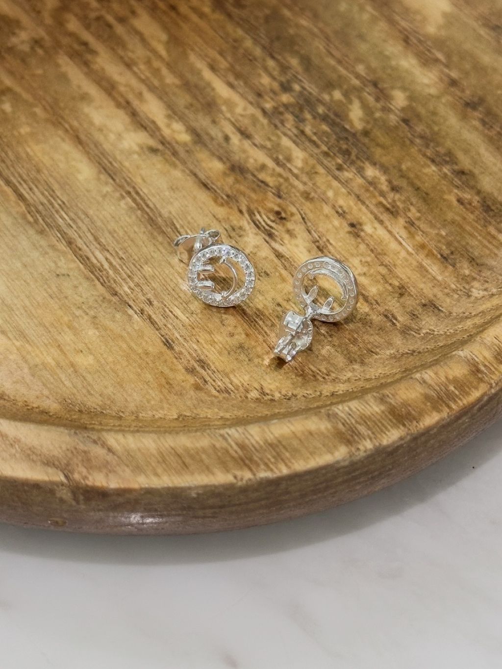 E1431 Zirconia Happy Face Earrings