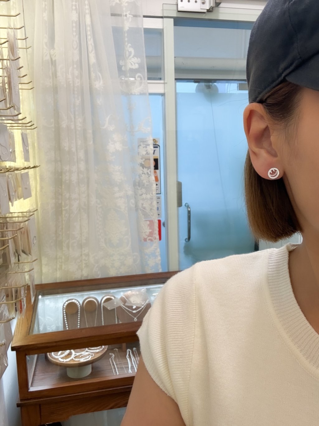 E1431 Zirconia Happy Face Earrings