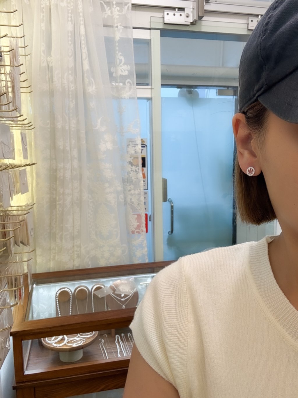 E1431 Zirconia Happy Face Earrings