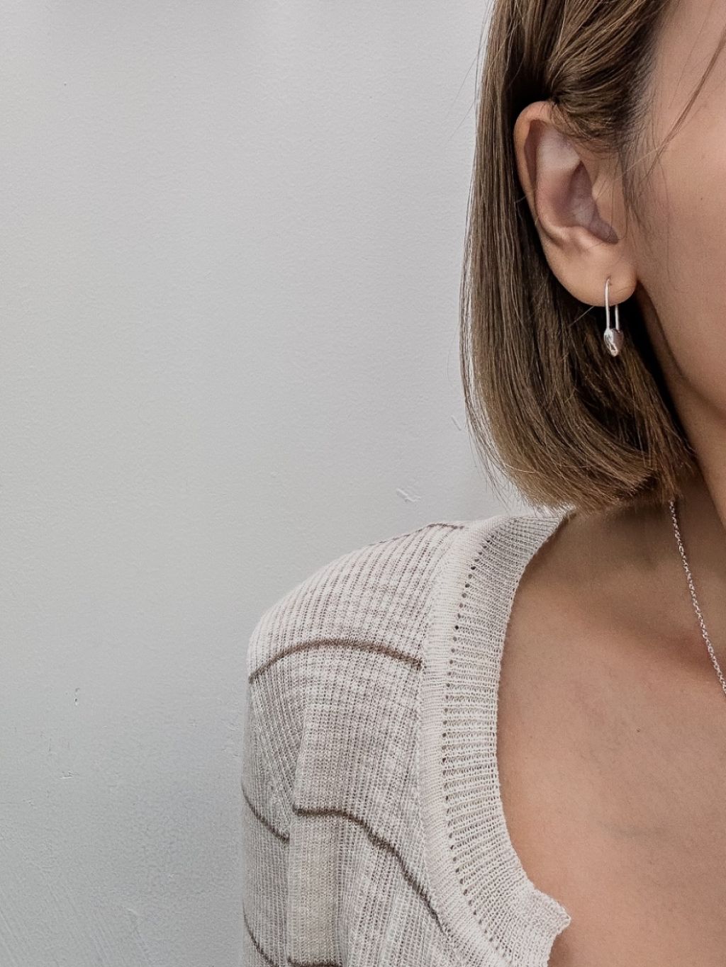 E1439 Heart-to-Heart Pin Earrings