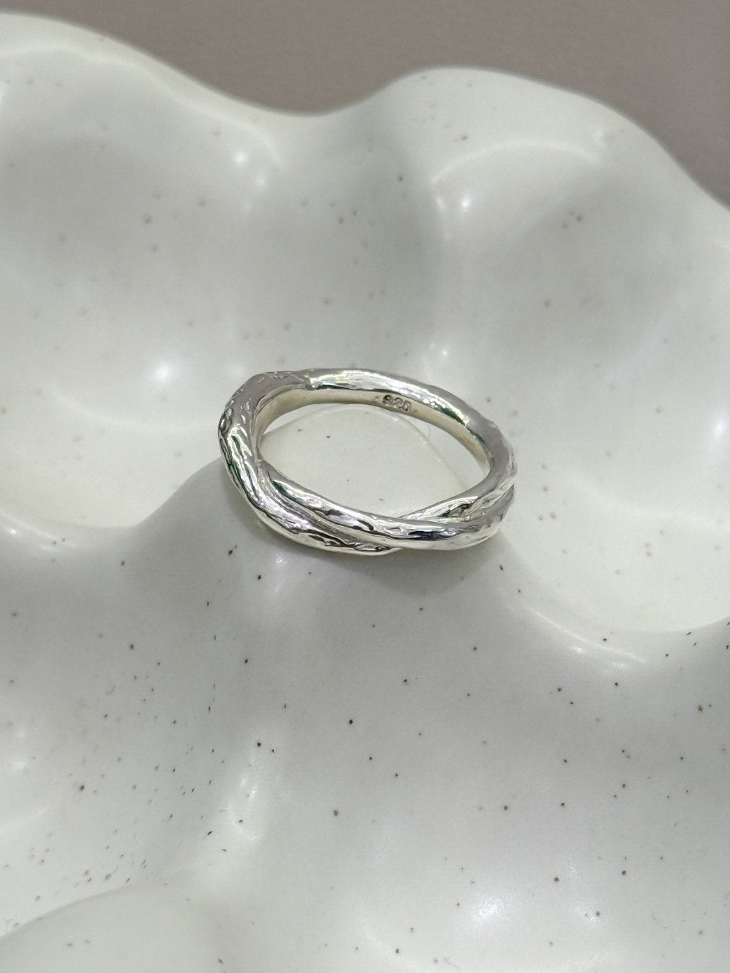 R1714 Handcrafted Crisscross Ring