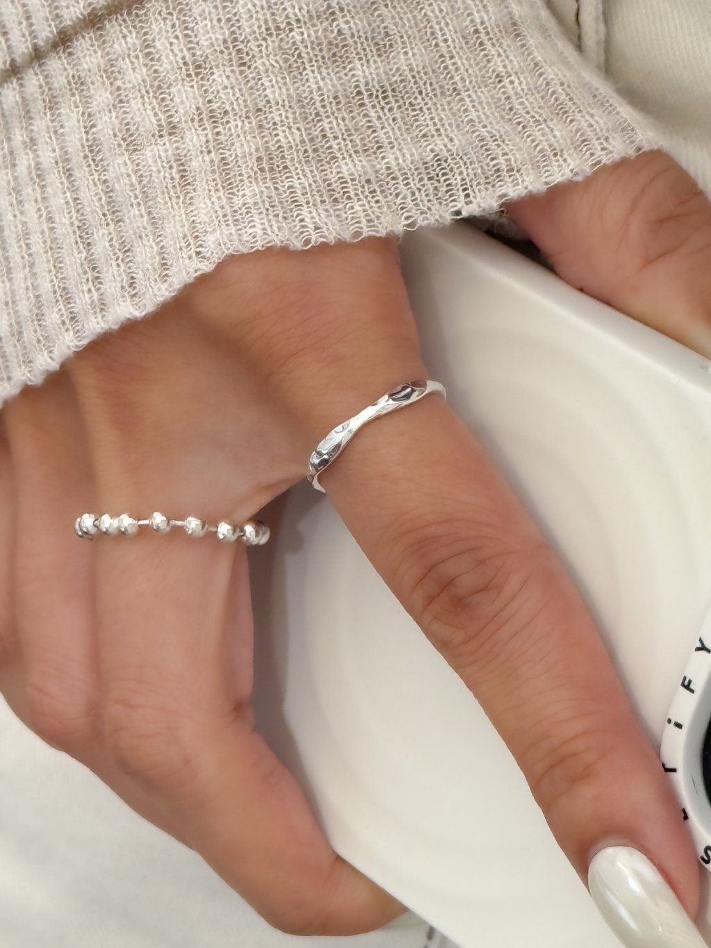 R1720 Irregular Wave Ring