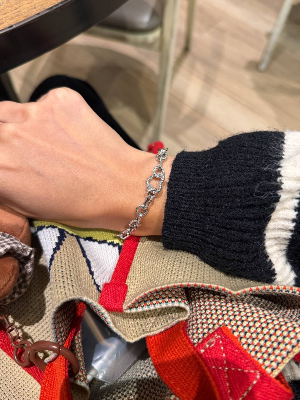 B1535 Vintage Heavy-Duty Heart Lock Bracelet
