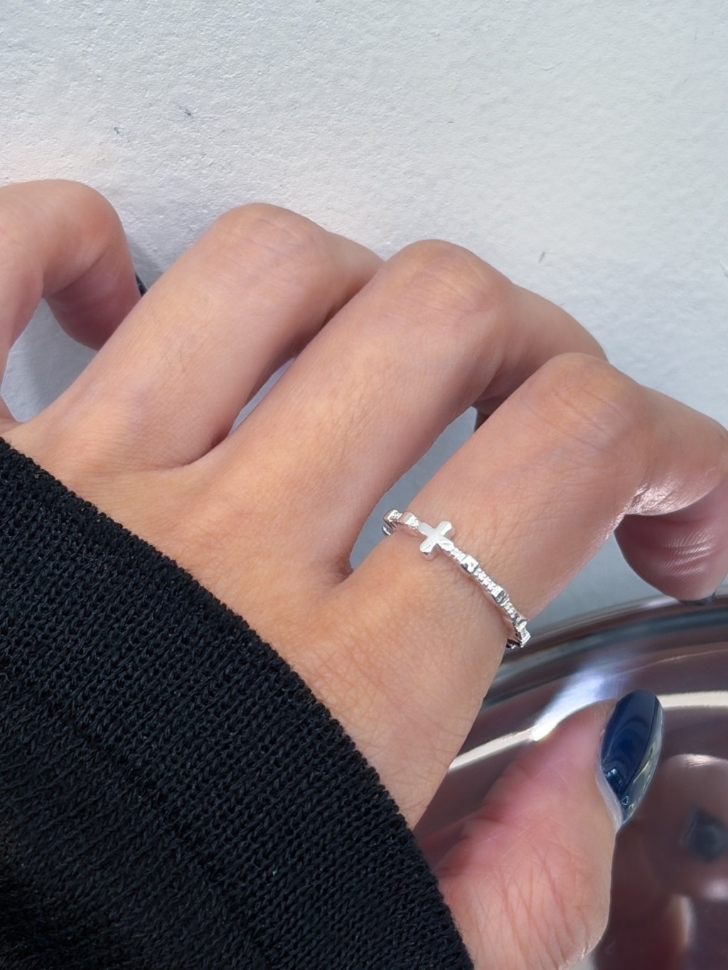 R1763 Prism Cross Ring