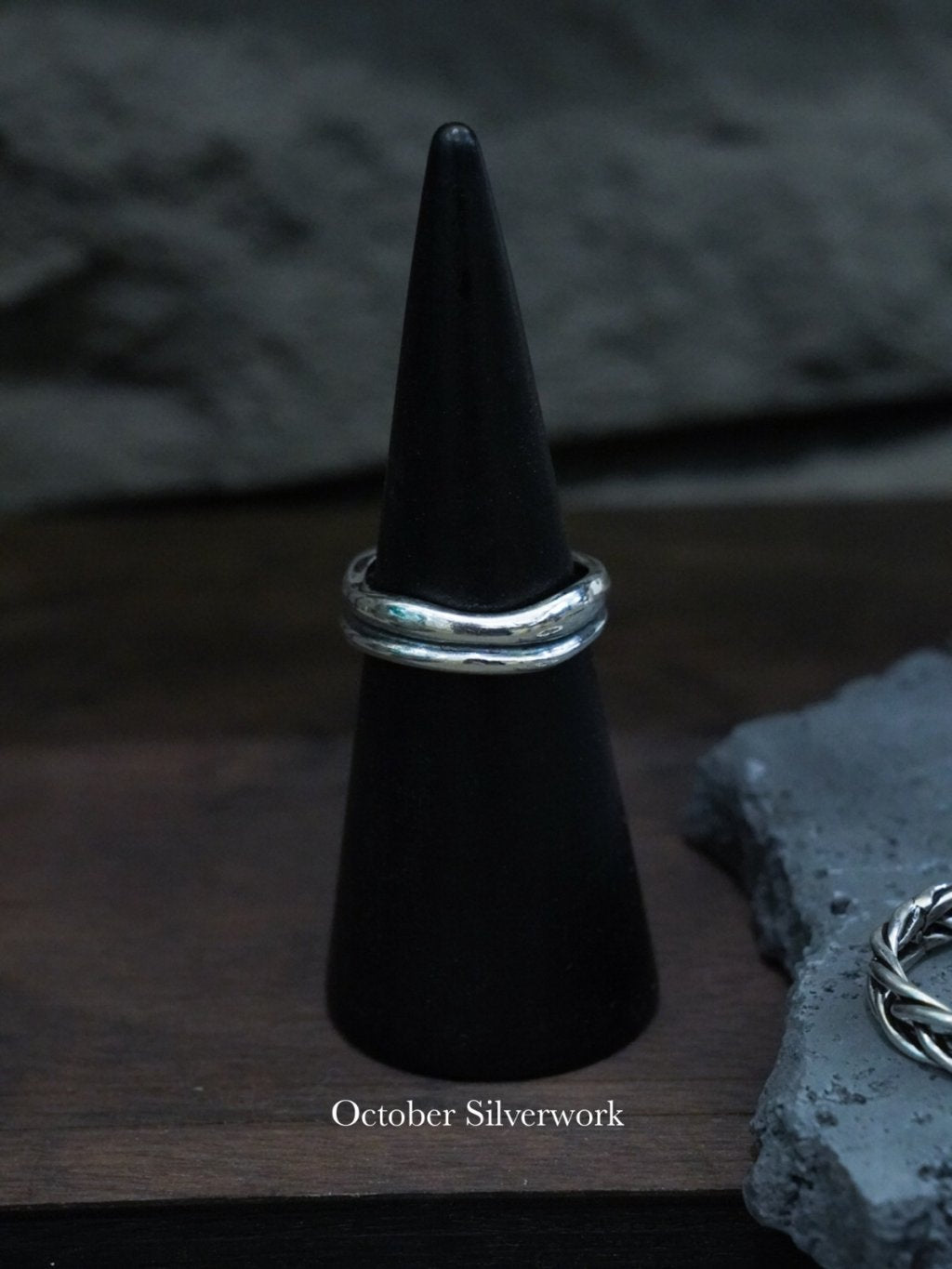 R1781 Polished vintage hammered ring