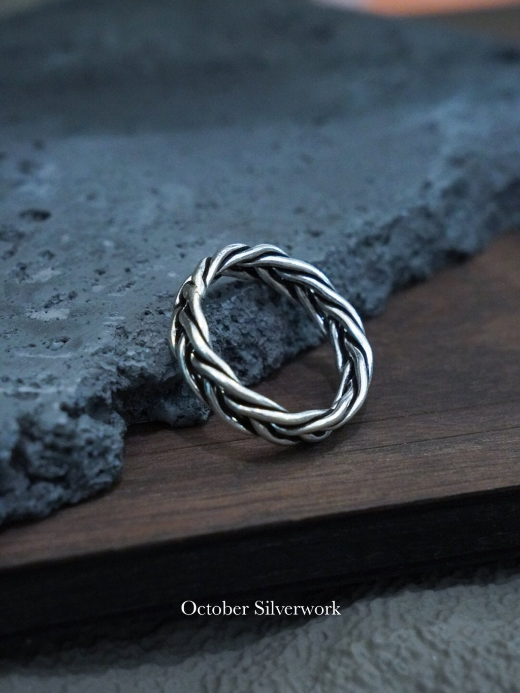R1782 Woven Distressed Ring
