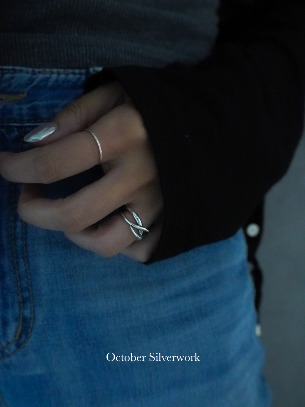 R1778 Vintage Intersecting Tail Ring