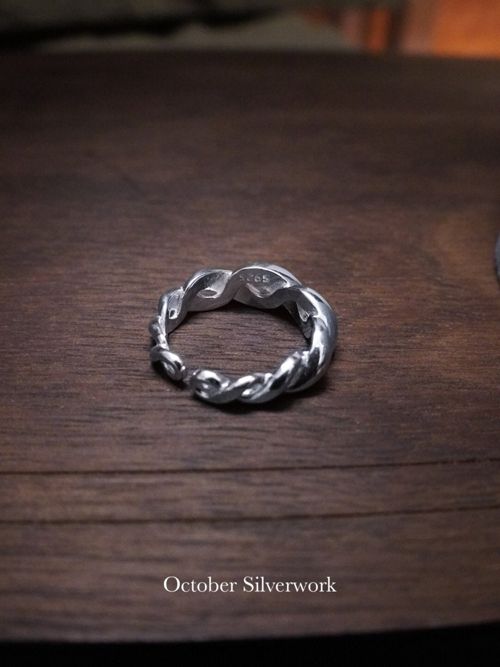 R1777 Large Twisted Pinky Ring