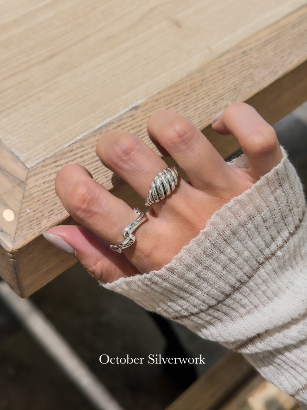 R1790 Twill Distressed Horn Ring