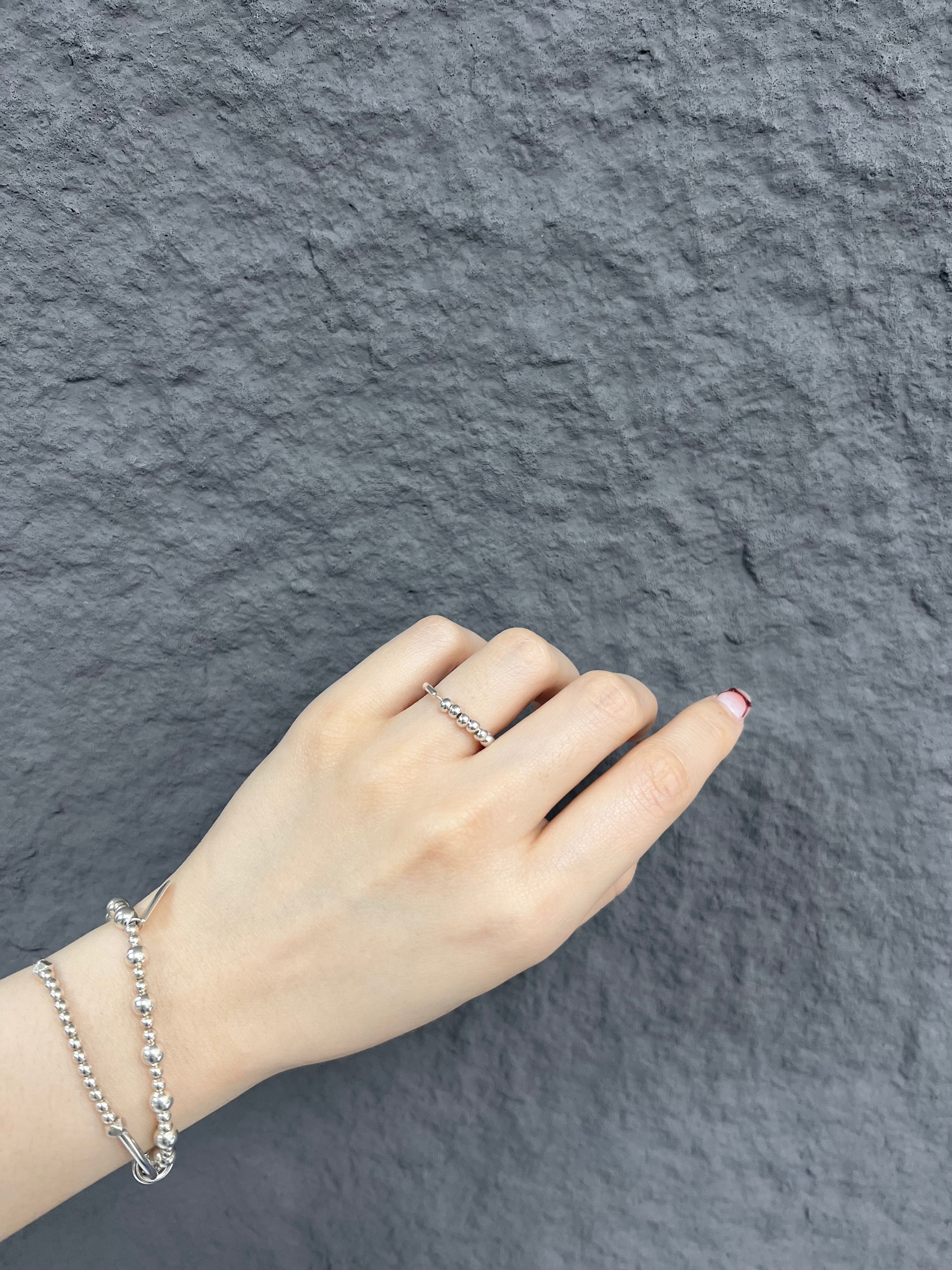 R1369 Geometric Lava-Patterned Inlay Polished Silver Bead Sterling Silver Ring