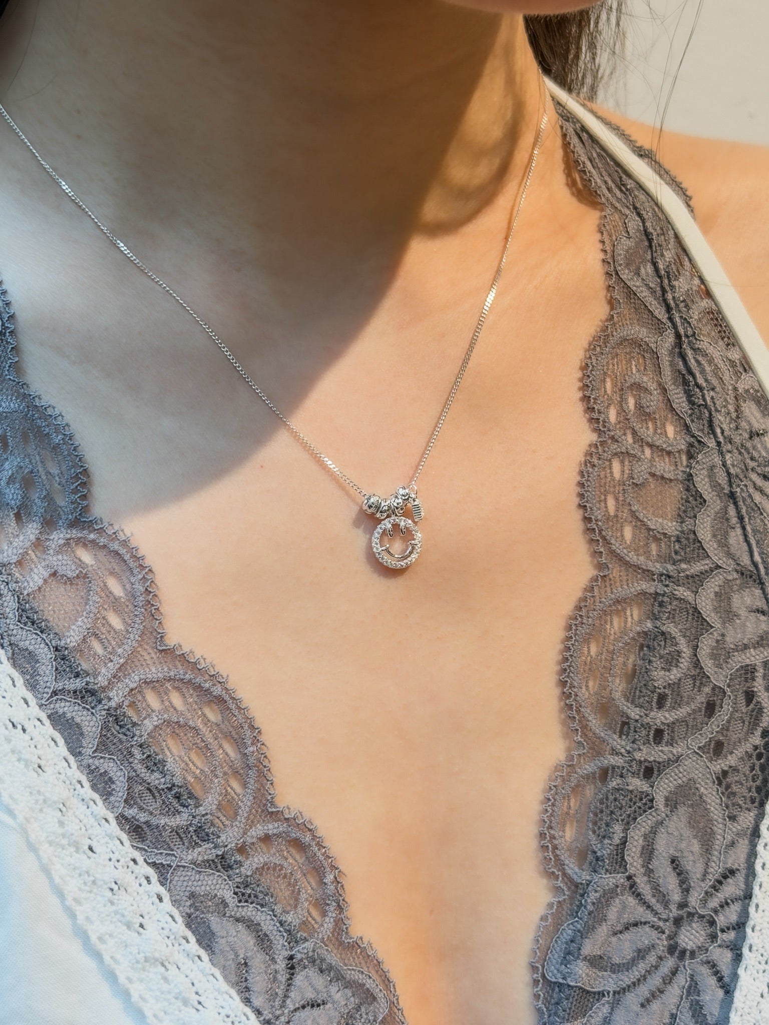 N1366 Multi-circle Zircon Smiley Necklace