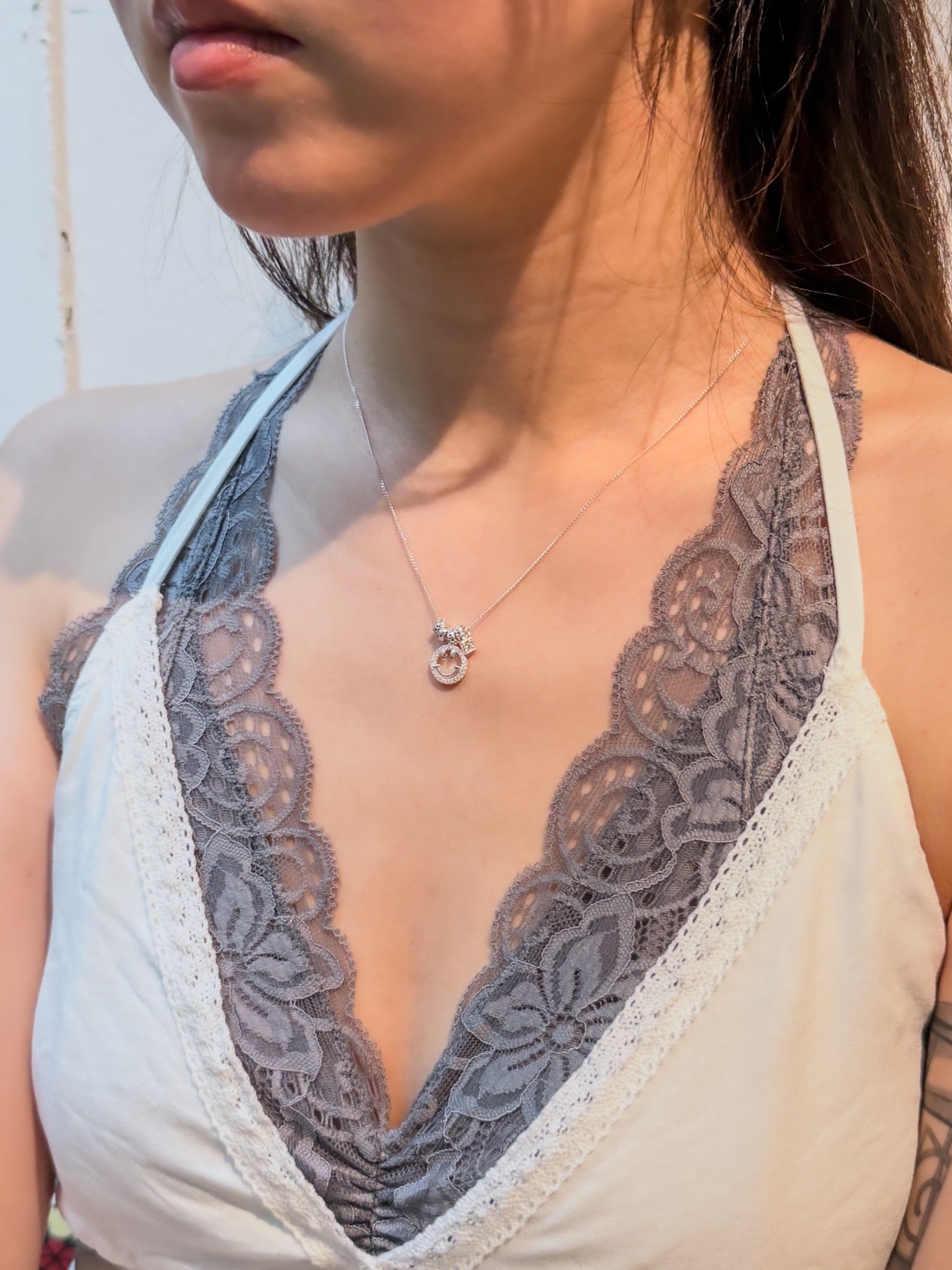 N1366 Multi-circle Zircon Smiley Necklace