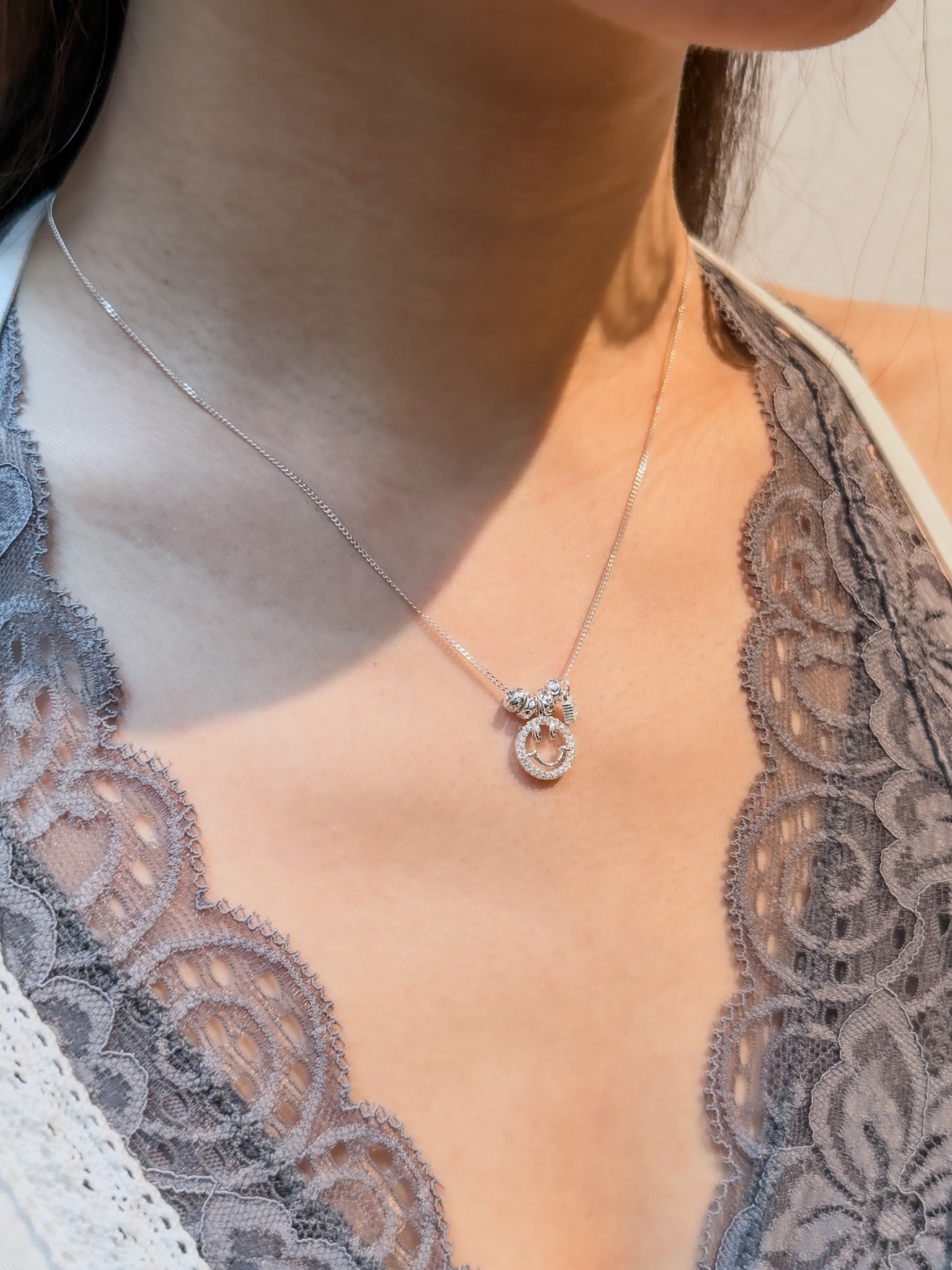 N1366 Multi-circle Zircon Smiley Necklace