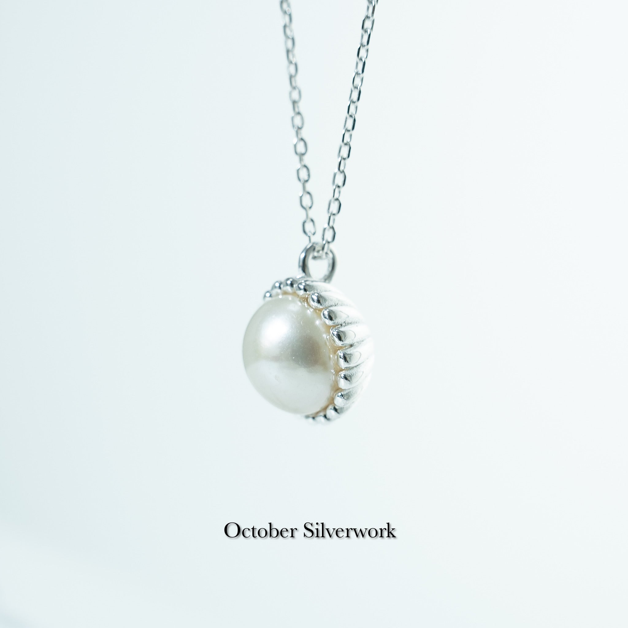 N1370 Natural Pearl Lace Choker