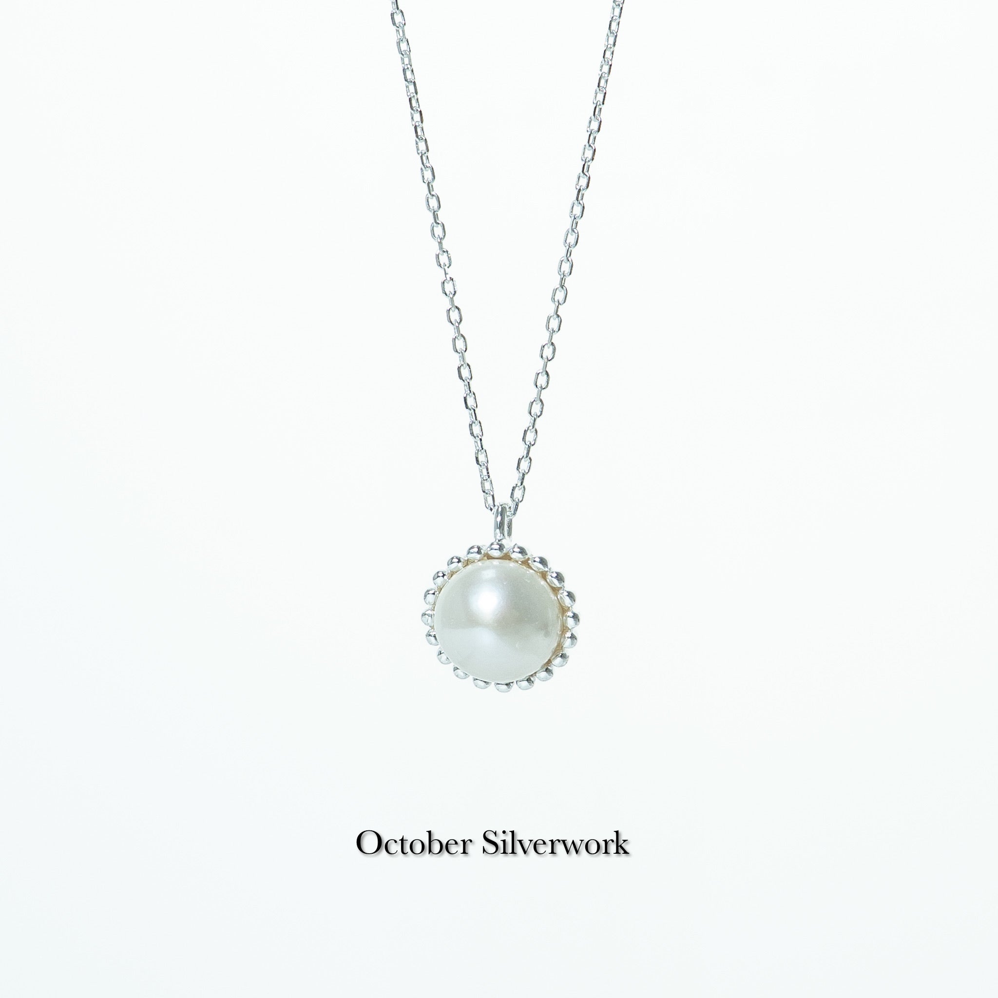 N1370 Natural Pearl Lace Choker