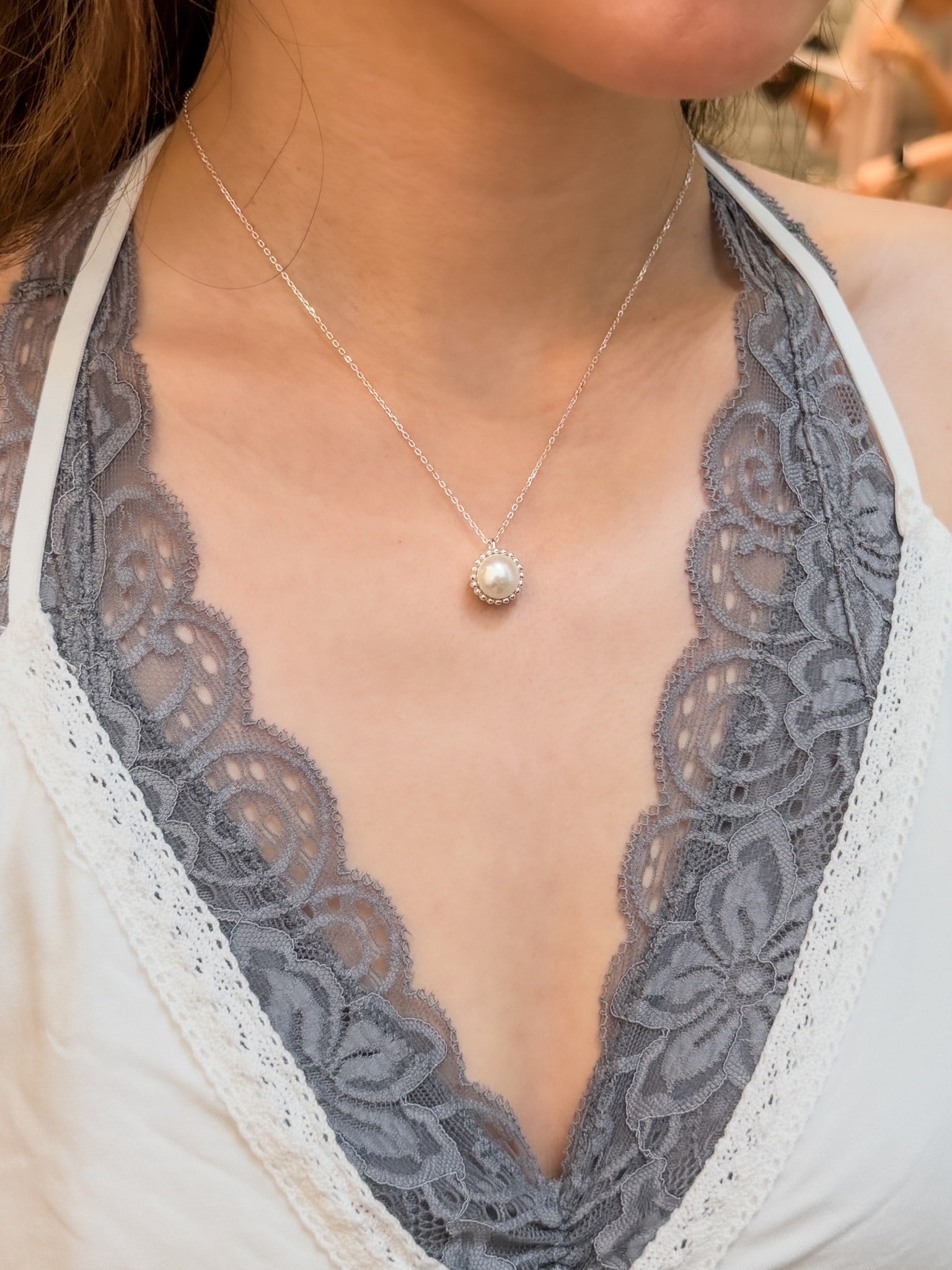 N1370 Natural Pearl Lace Choker