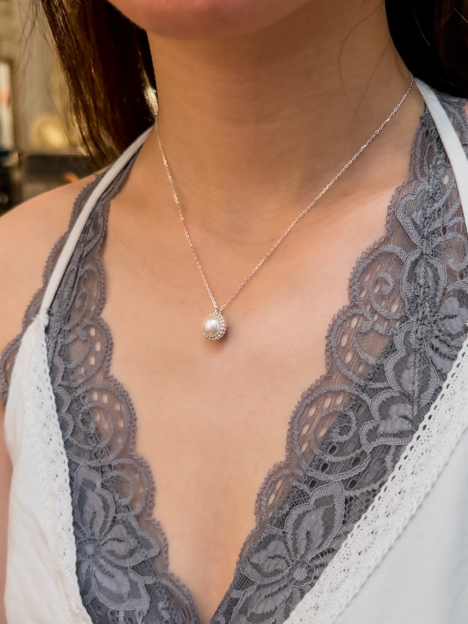 N1370 Natural Pearl Lace Choker