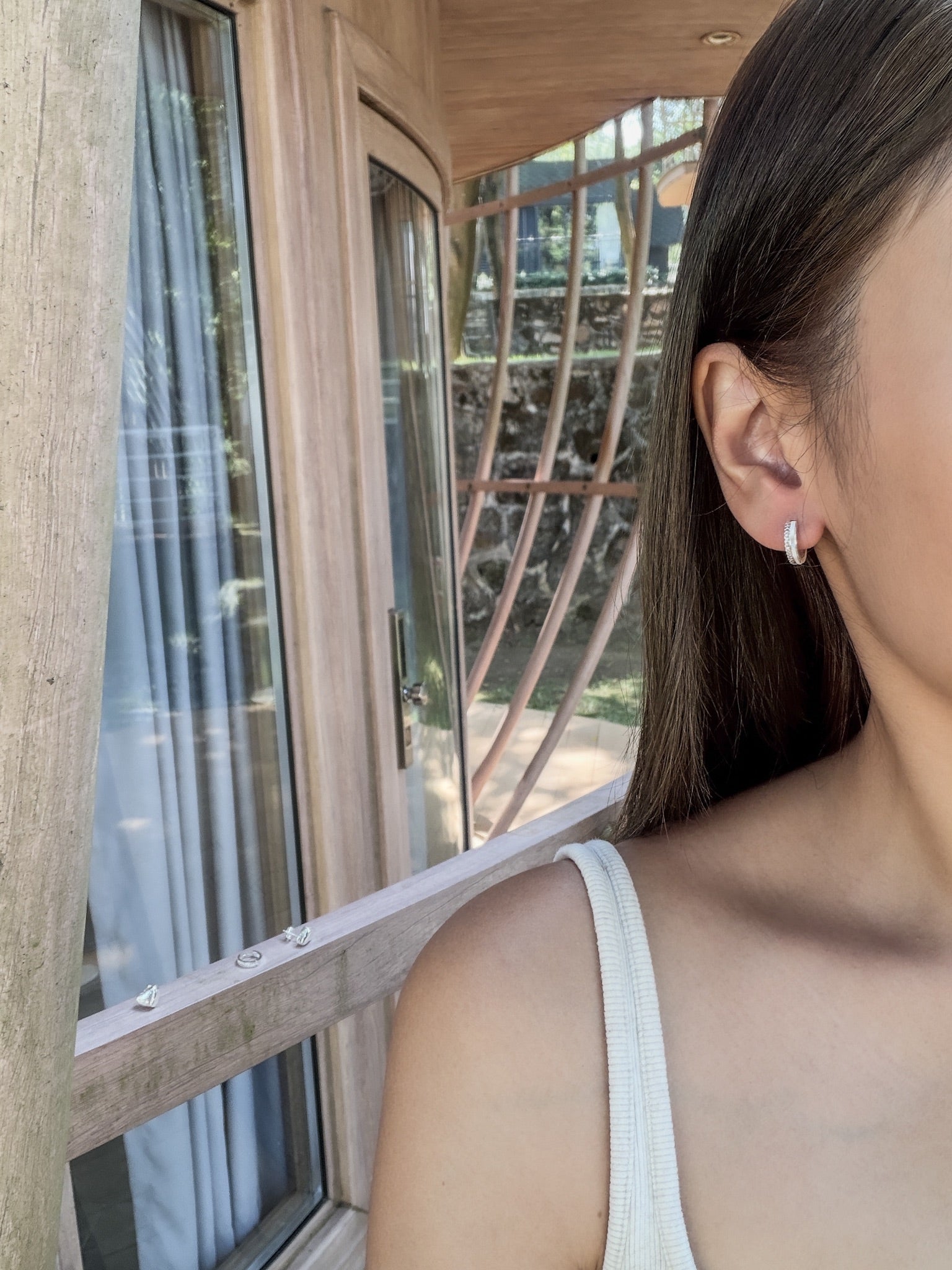 E1507 Laser-cut striped hoop earrings