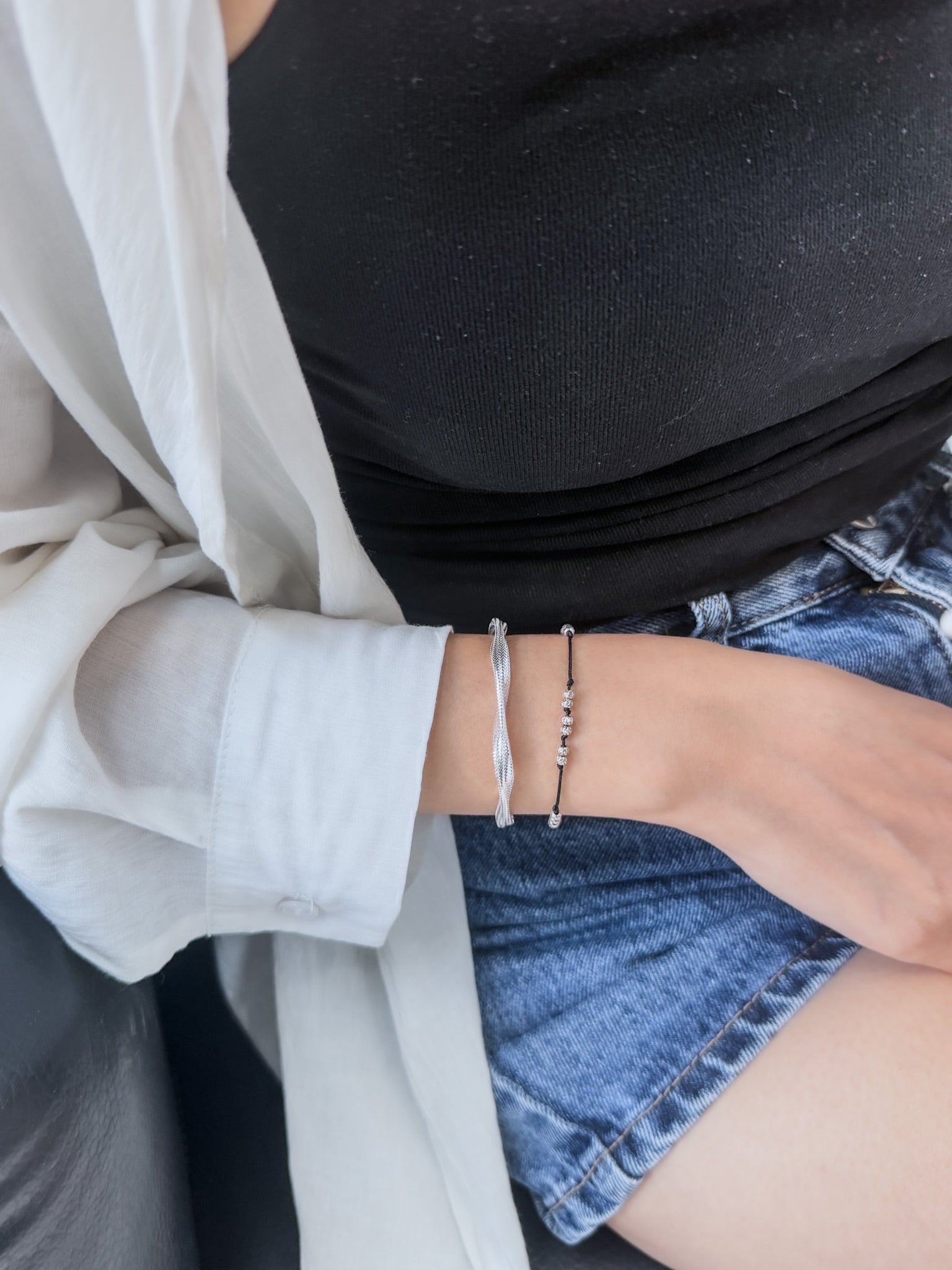 B1580 Wavy Semi-Rigid Bracelet