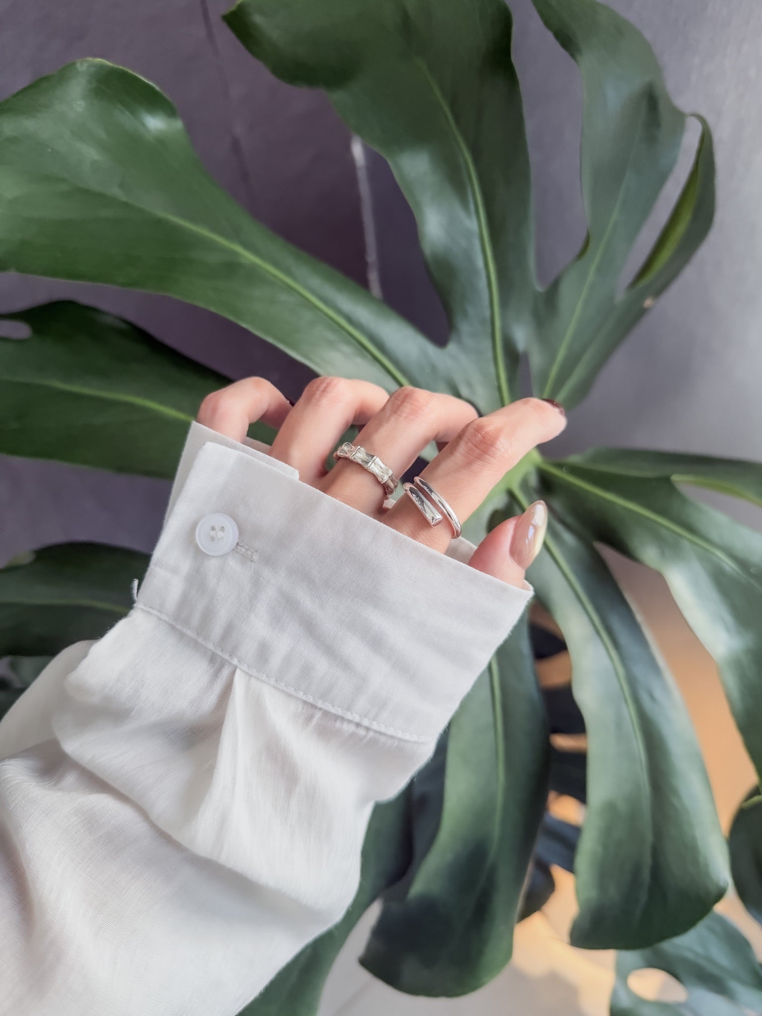 R1797 Round-body streamlined stackable ring