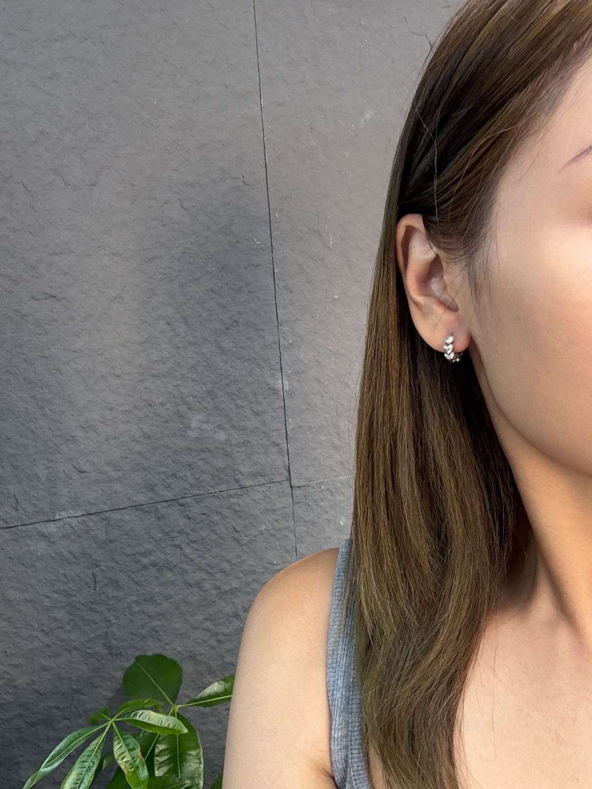 E1509 Distressed Heart-Shaped Hoop Earrings